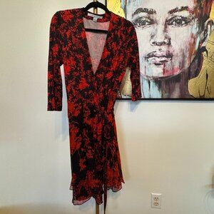 Diane vonFurstenberg Red and Black 3/4 sleeve midi wrap dress womens size 8